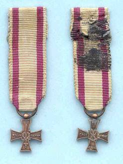 medalpolecross3